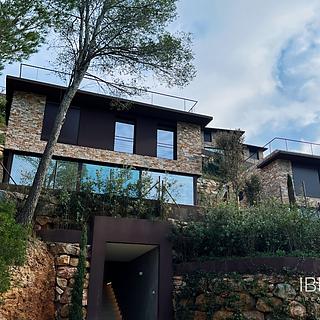 Prodej rodinného domu, 329m&sup2;