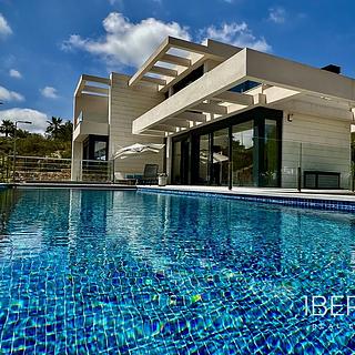 Prodej rodinného domu, 450m&sup2;