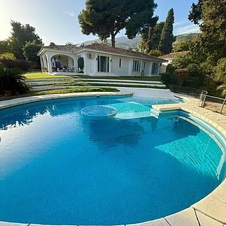 Prodej rodinného domu, 637m&sup2;