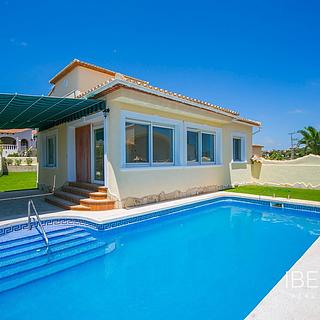 Prodej rodinného domu, 230m&sup2;