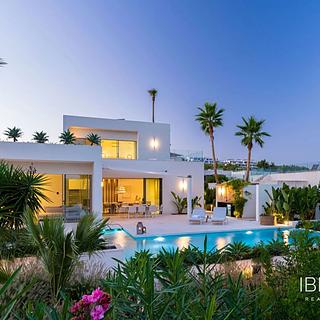 Prodej rodinného domu, 241m²