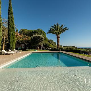 Prodej rodinného domu, 1139m&sup2;