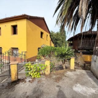 Prodej rodinného domu, 2297m²