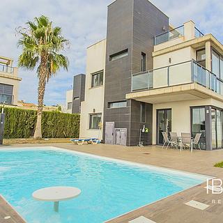 Prodej rodinného domu, 200m&sup2;