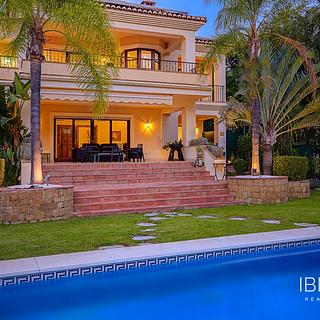 Prodej rodinného domu 645 m² ve Španělsku