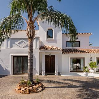 Prodej rodinného domu, 292m&sup2;