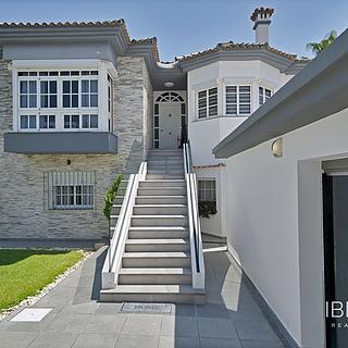 Prodej rodinného domu, 258m&sup2;