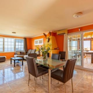 Prodej rodinného domu, 450m²