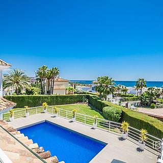 Prodej rodinného domu, 544m²