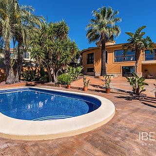 Prodej rodinného domu 288 m² ve Španělsku