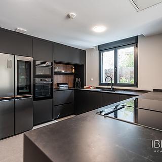 Prodej rodinného domu, 420m²