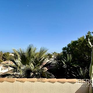 Prodej rodinného domu, 176m²