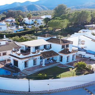 Prodej rodinného domu, 293m&sup2;