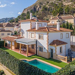 Prodej rodinného domu, 461m&sup2;