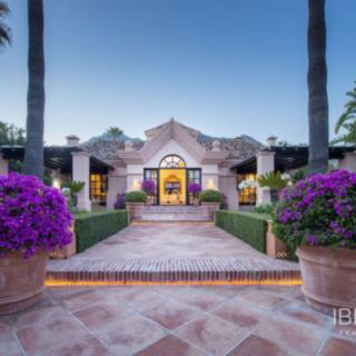 Prodej rodinného domu, 595m²