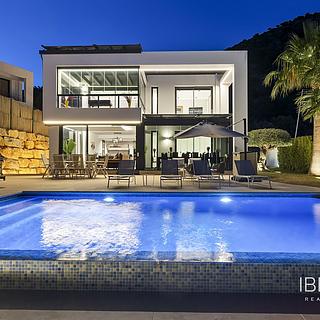 Prodej rodinného domu, 263m&sup2;