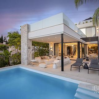 Prodej rodinného domu, 365m&sup2;