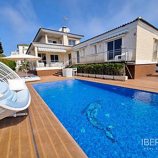 Prodej rodinného domu, 469m&sup2;