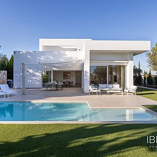 Prodej rodinného domu, 201m²