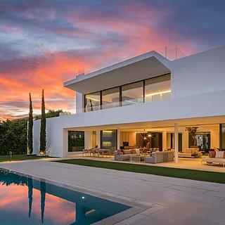 Prodej rodinného domu, 1318m&sup2;