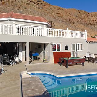 Prodej rodinného domu, 272m&sup2;