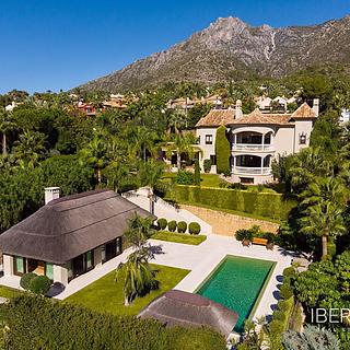 Prodej rodinného domu, 760m²