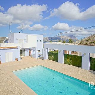 Prodej rodinného domu, 470m&sup2;