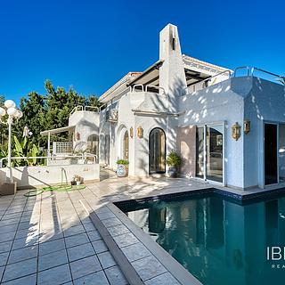 Prodej rodinného domu, 448m&sup2;