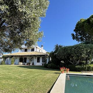 Prodej rodinného domu, 385m&sup2;