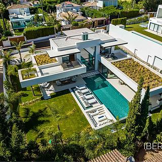 Prodej rodinného domu 586 m² ve Španělsku