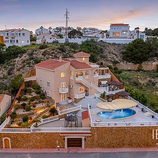 Prodej rodinného domu 179 m² ve Španělsku