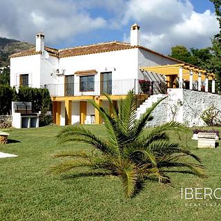 Prodej rodinného domu, 326m&sup2;