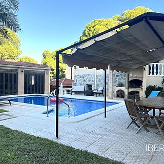 Prodej rodinného domu, 257m&sup2;