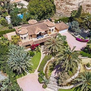 Prodej rodinného domu, 372m&sup2;