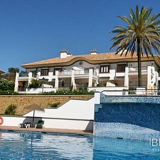 Prodej rodinného domu, 241m&sup2;