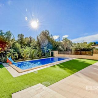 Prodej rodinného domu, 180m²