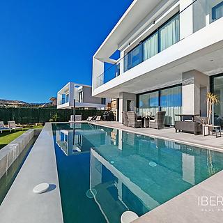 Prodej rodinného domu, 316m&sup2;