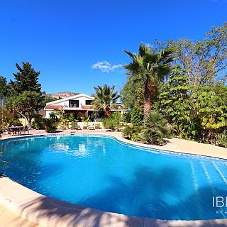 Prodej rodinného domu, 360m&sup2;