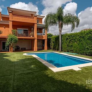 Prodej rodinného domu, 220m&sup2;