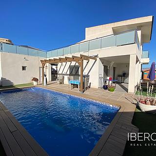 Prodej rodinného domu, 168m&sup2;