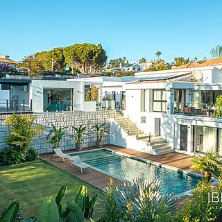 Prodej rodinného domu, 374m&sup2;