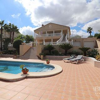 Prodej rodinného domu 216 m² ve Španělsku