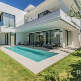 Prodej rodinného domu, 275m²