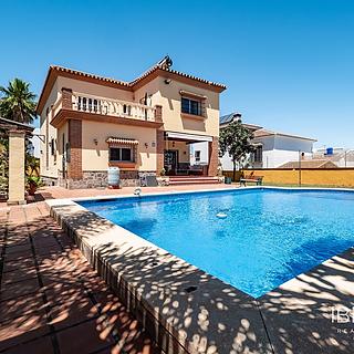 Prodej rodinného domu, 514m²