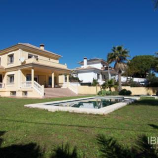 Prodej rodinného domu, 343m²