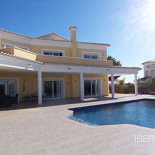 Prodej rodinného domu, 322m&sup2;