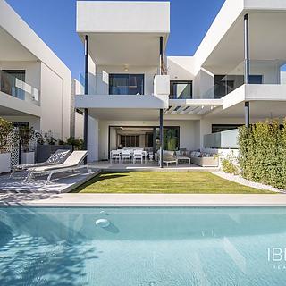 Prodej rodinného domu, 280m&sup2;