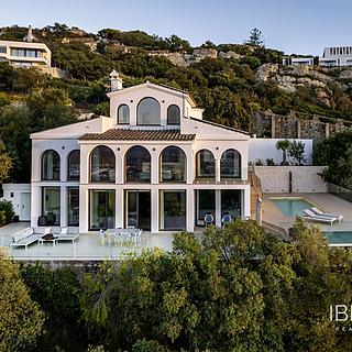 Prodej rodinného domu 354 m² ve Španělsku