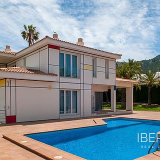 Prodej rodinného domu 600 m² ve Španělsku