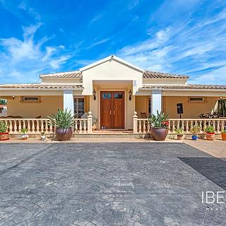 Prodej rodinného domu, 286m&sup2;